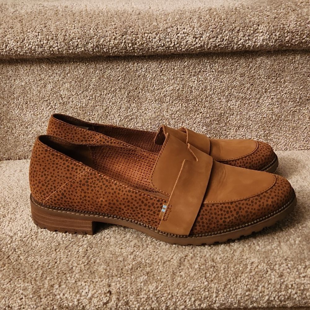 Toms Women's "Mallory" Tan Suede Loafers w/ Cheetah Animal Print Size 10